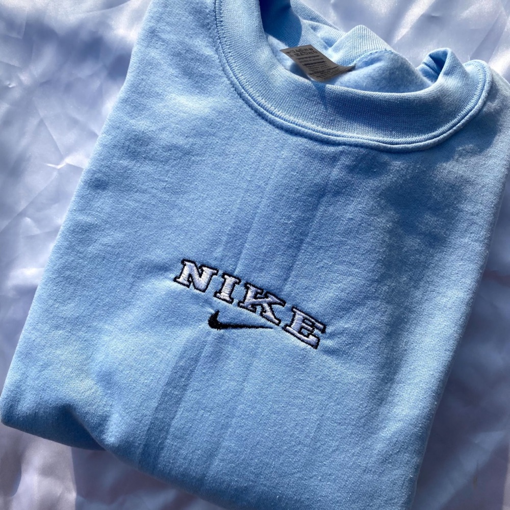 Vintage logo trendy embroidered Crewneck